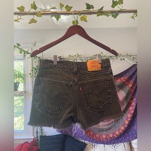 Black denim Levi 550- says size 30 but fits like a 26/27